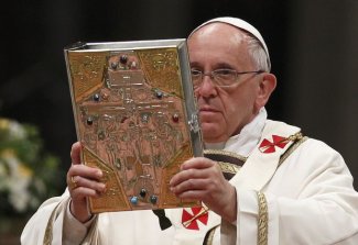 Pope-Easter5.jpg